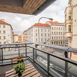 New-Built Golden Luxury Studio With Balcony