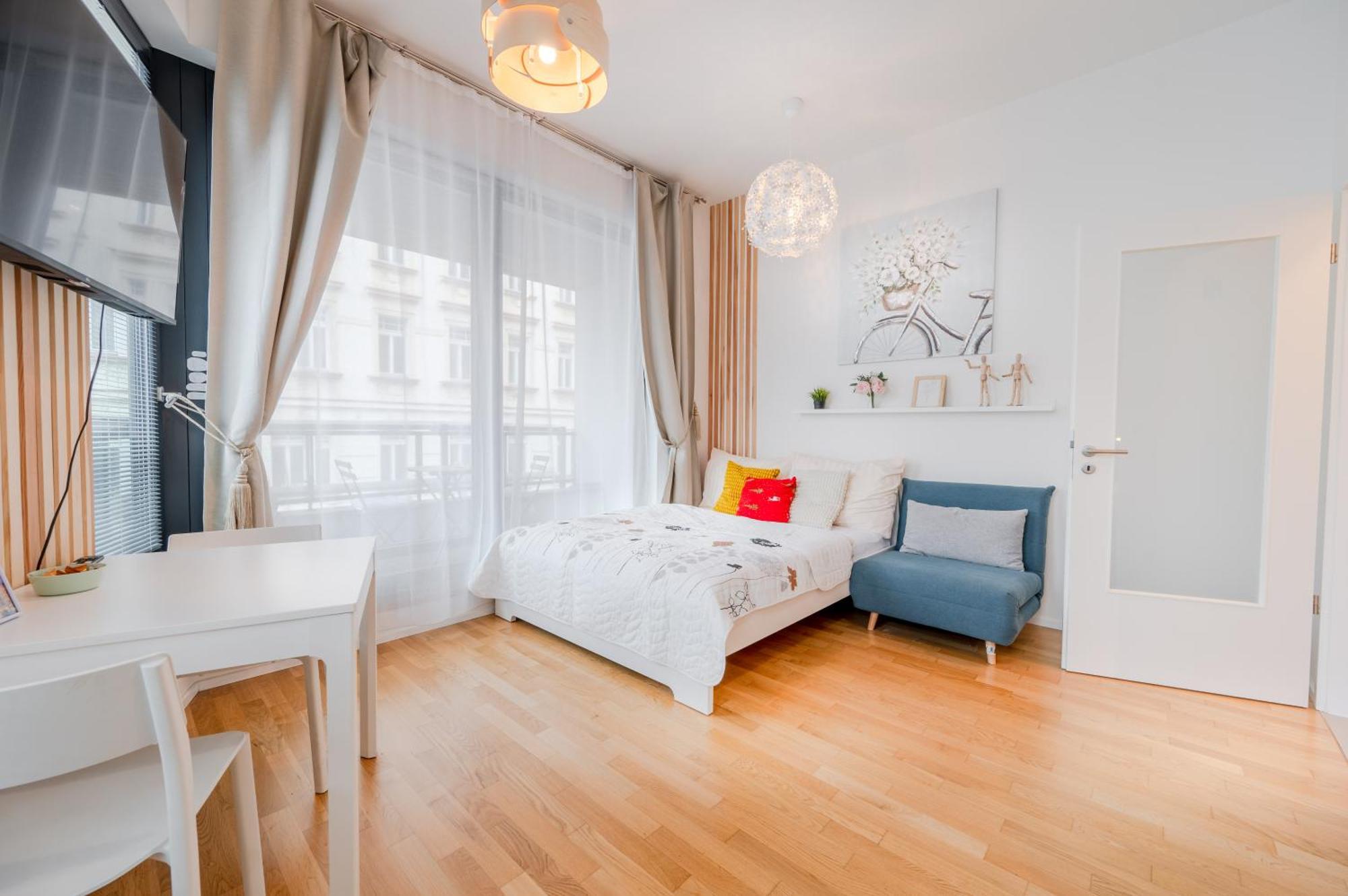 Apartment New-built Golden Luxury With Balcony Prag