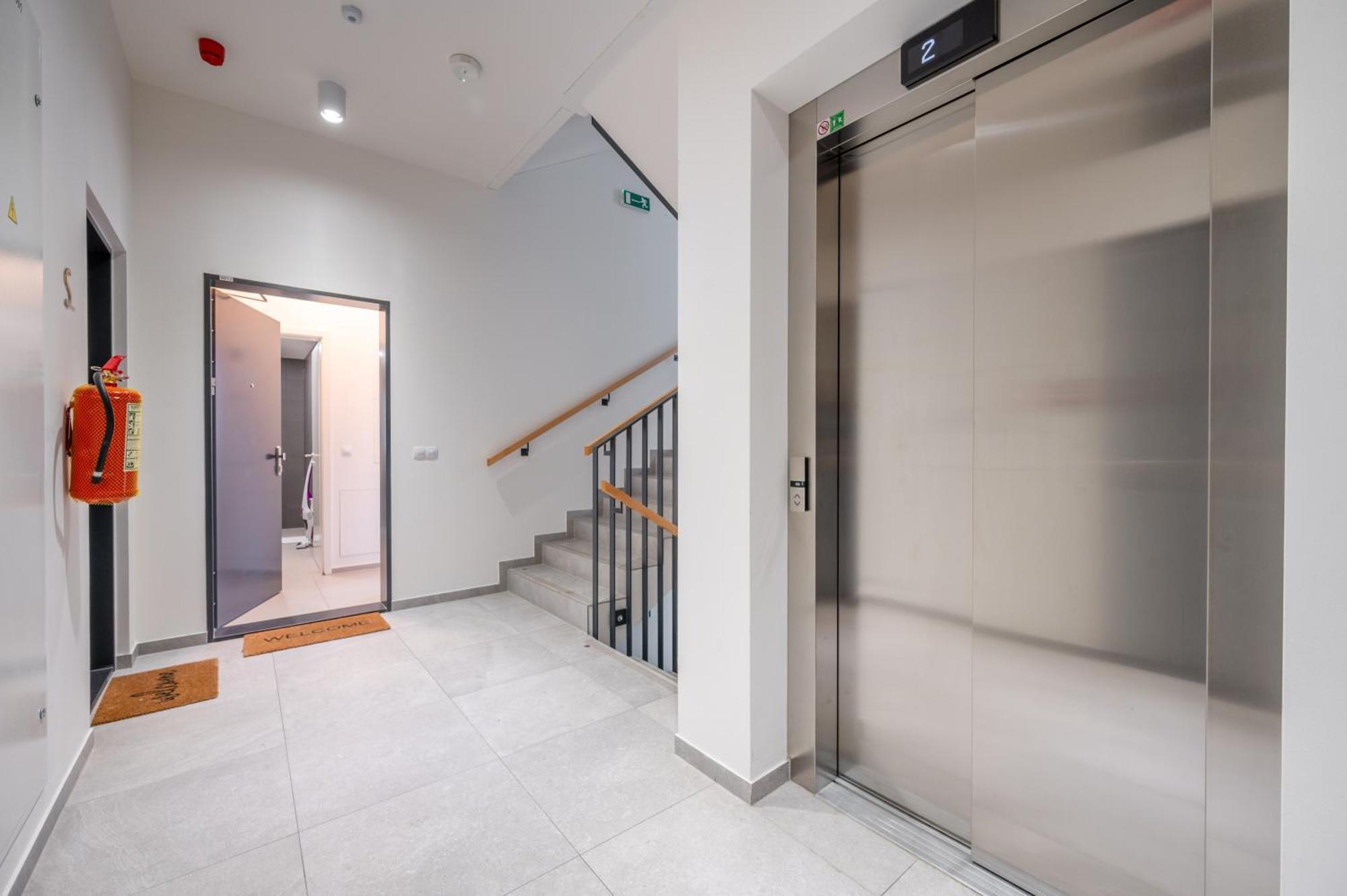 Appartement New-built Golden Luxury With Balcony