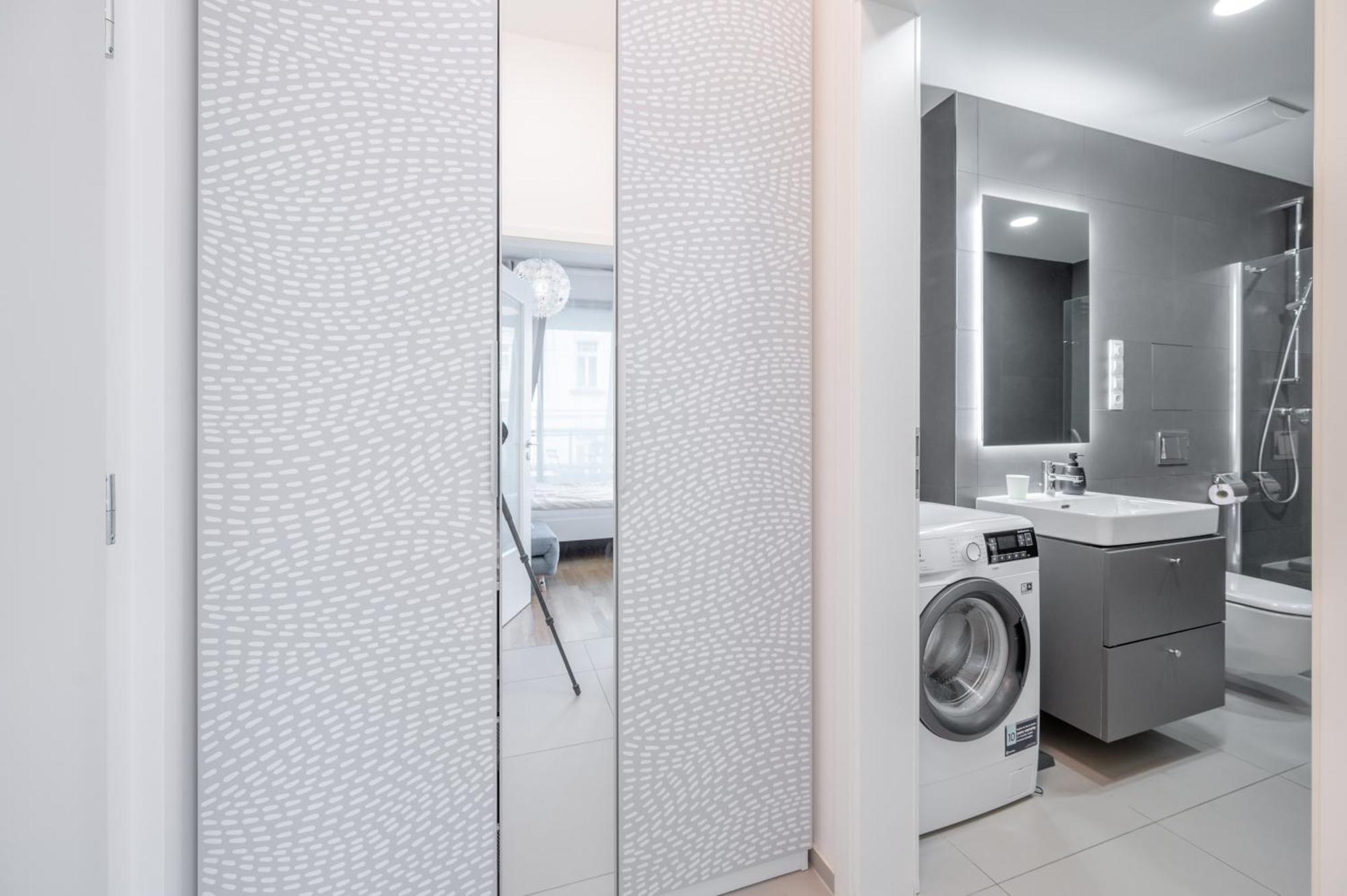 Appartement New-built Golden Luxury With Balcony